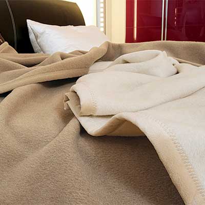 Cashmere-Naturhaardecke Pamira