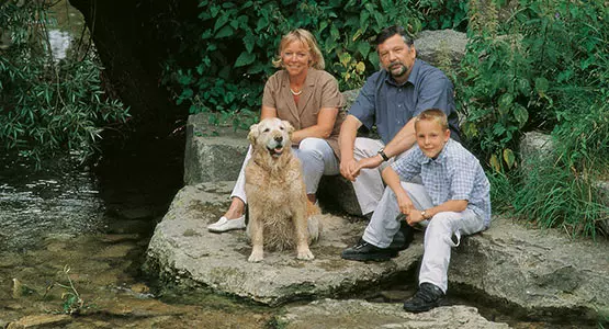 Familie Olle mit Golden Retriever Loui