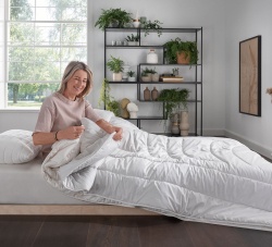 Bettdecke 240x220cm Nordische Landschaft - 4-Jahreszeiten Steppdecke