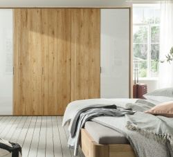 Kleiderschranke Aus Massiv Wildeiche Traditioneller ausdruck, kombiniert mit moderner funktion in form. drehturen kleiderschrank grano