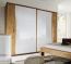 Schiebetüren-Kleiderschrank aus Wildeiche in modernem Design Schiebetüren-Kleiderschrank aus Wildeiche in modernem Design