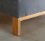 Hochwertig verarbeitetes Sofa mit eleganten Füßen Hochwertig verarbeitetes Sofa mit eleganten Füßen