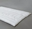Feinfädiger Edel-Satin mit innovativer Körperzonen-Steppung - Schlafkomfort pur Feinfädiger Edel-Satin mit innovativer Körperzonen-Steppung - Schlafkomfort pur