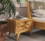 Schubladennachttisch Lasala, massives, geöltes Holz Massivholznachttisch Lasala im Retro-Look