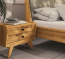 Schubladennachttisch Lasala, mit trendigem Retro-Look Nachttisch Lasala, aus massivem, geölten Holz