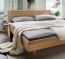 Elegantes Schwebebett Turvo aus Massivholz Elegantes Schwebebett Turvo aus Massivholz