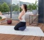 Ergonomische Halbmond-Form für den komfortablen Meditations-Sitz