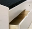 Geräumiger Schubkasten Geräumiger Schubkasten