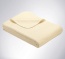 Einfassung der Kuscheldecke mit schönem Zierstich Plüschdecke mit schöner Zierstich-Einfassung in crème
