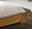 Niedriges Futonbett in elegantem Design Niedriges Futonbett in elegantem Design