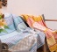 Plüschdecke mit verspielten Farben und ausgefallenem Muster als toller Blickfang Heimdecke mit verspielten Farben und Mustern
