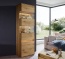 Schmale Vitrine gechlossen
