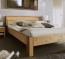 Das geradlinige Bett ist in 3 Holzarten erhältlich Das geradlinige Bett ist in 3 Holzarten erhältlich