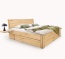 Schubkastenbett aus geöltem Massivholz mit warmer Ausstrahlung Schubkastenbett aus geöltem Massivholz mit warmer Ausstrahlung