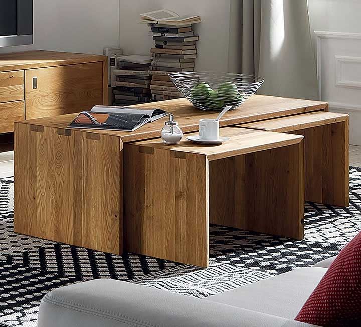 MassivholzCouchtische mit Funktion