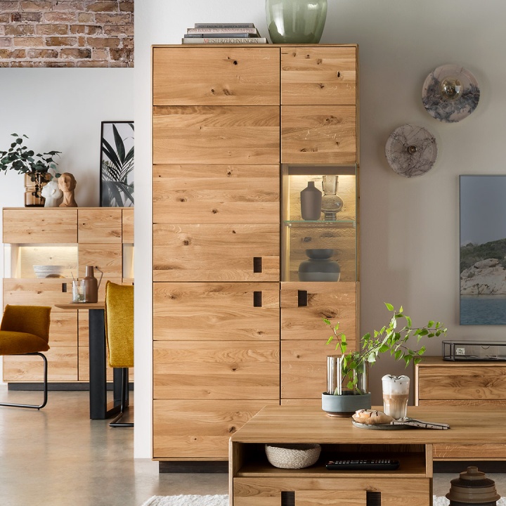 Highboard Ovaro, Variante 01, Front massive Wildeiche, Korpus massive Eiche Highboard Ovaro, Variante 01, Front massive Wildeiche, Korpus massive Eiche