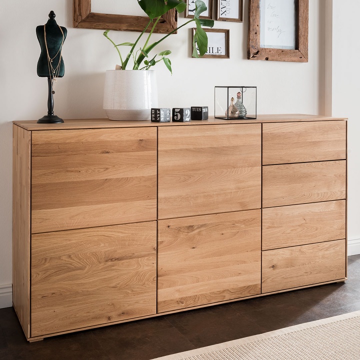 Klar gestaltet: Sideboard Bellavista, hier Wildeiche Klar gestaltet: Sideboard Bellavista, hier Wildeiche