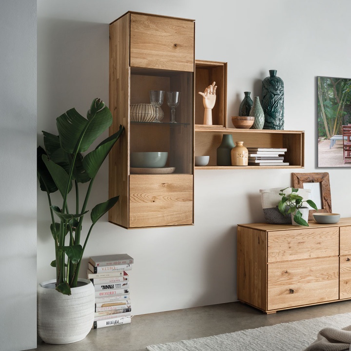 Hängeschrank Civenna aus edler Wildeiche, hier Varianten 01 und 02 Hängeschrank Civenna aus edler Wildeiche, hier Varianten 01 und 02