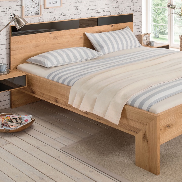 Metallfreies Bett komplett aus Massivholz Metallfreies Bett komplett aus Massivholz
