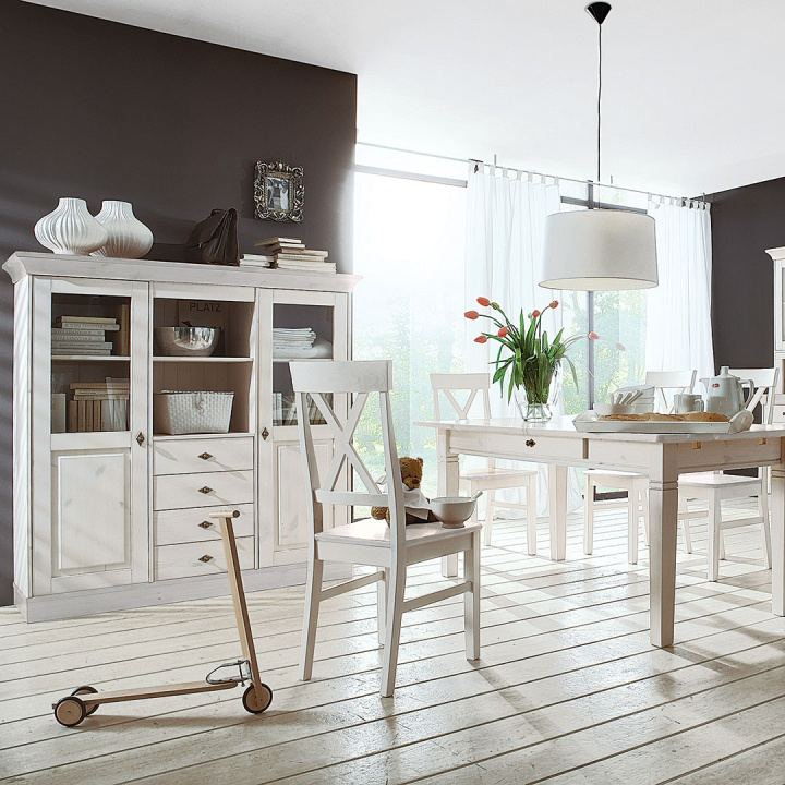 Highboard Romantico ganz in weiß gehalten Highboard Romantico ganz in weiß gehalten