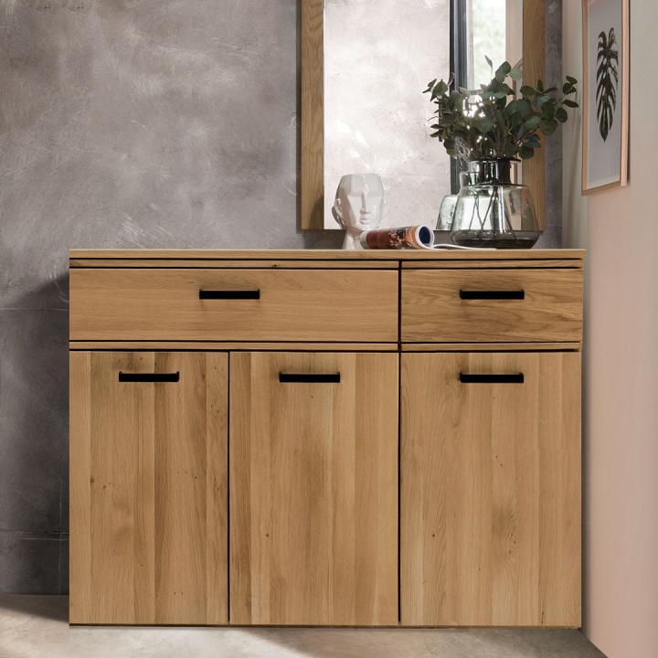 Modernes Sideboard mit viel Stauraum Modernes Sideboard mit viel Stauraum