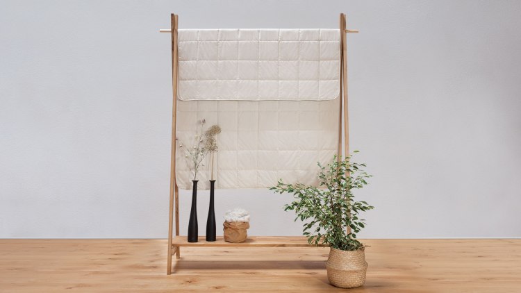 Atmungsaktive Leicht-Bettdecke mit Bio-Hanf und Bio-Baumwolle