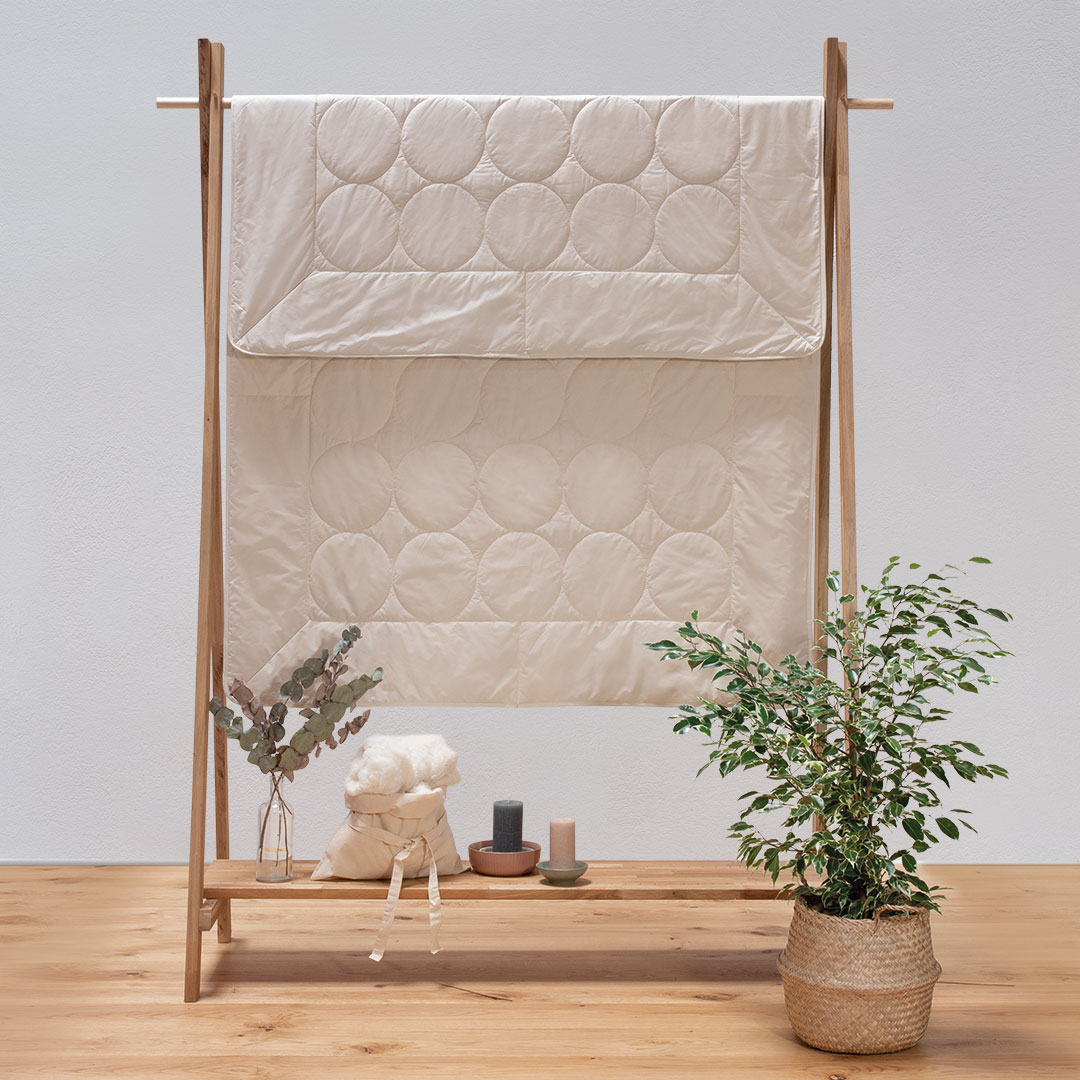 Seiden-Leicht-Bettdecke "Seta" | 135x200 cm | vegan | Bio-Material | Handgefertigt | schadstoffgeprüft | Bettdecken