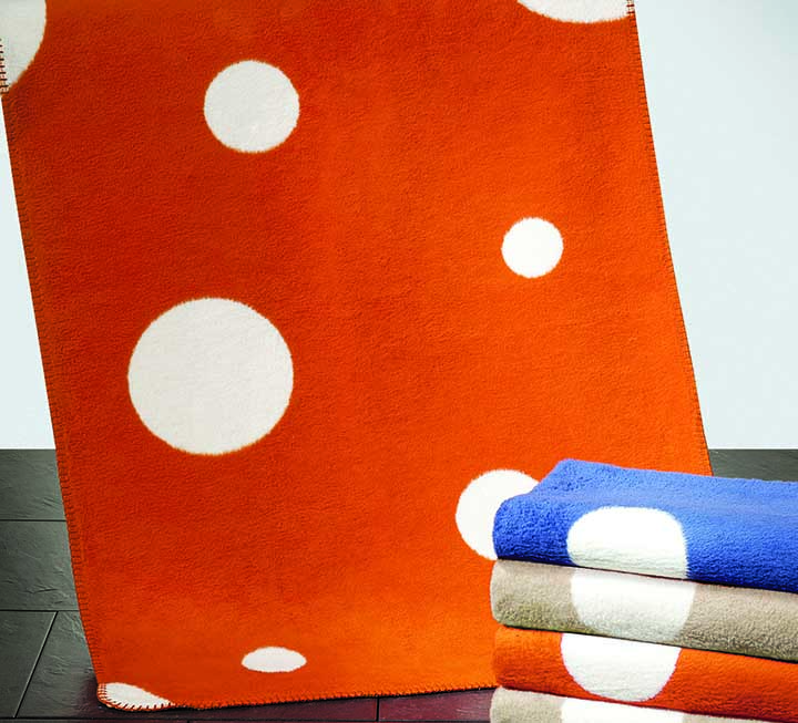 Fröhliches Tupfen-Design in 3 Farbstellungen Fröhliches Tupfen-Design in 3 Farbstellungen