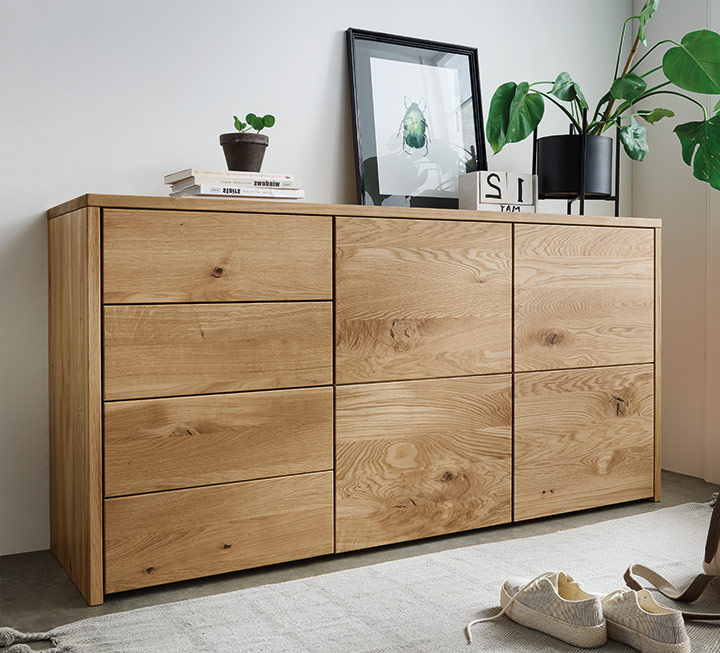 Sideboard Selva aus massiver Wildeiche Sideboard Selva aus massiver Wildeiche