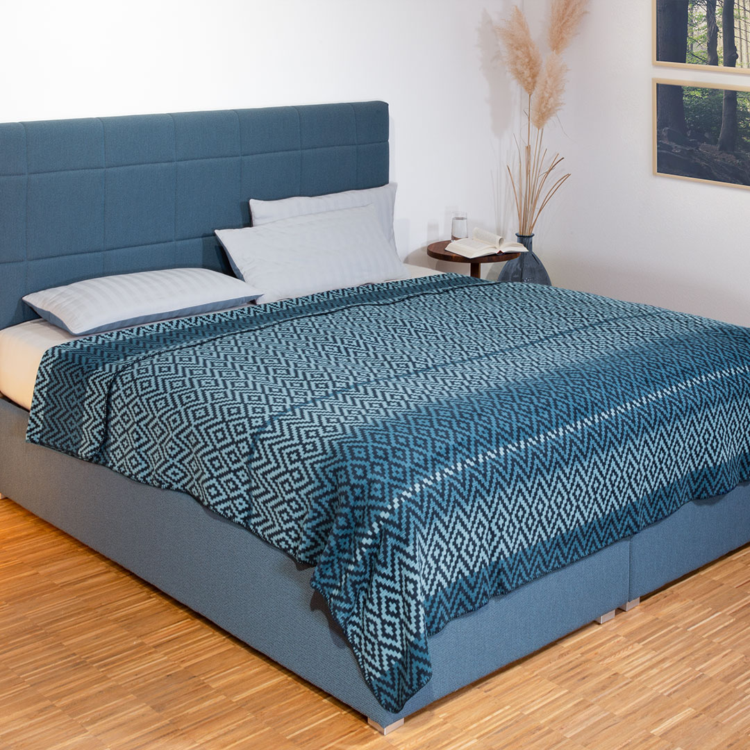 Tagesdecke "Toluca" | 140x200 cm | Bio-Material | Handgefertigt | schadstoffgeprüft | Wolldecken