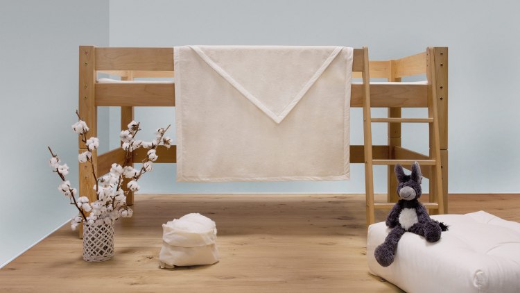 Unversteppte Kinderdecke für den Sommer