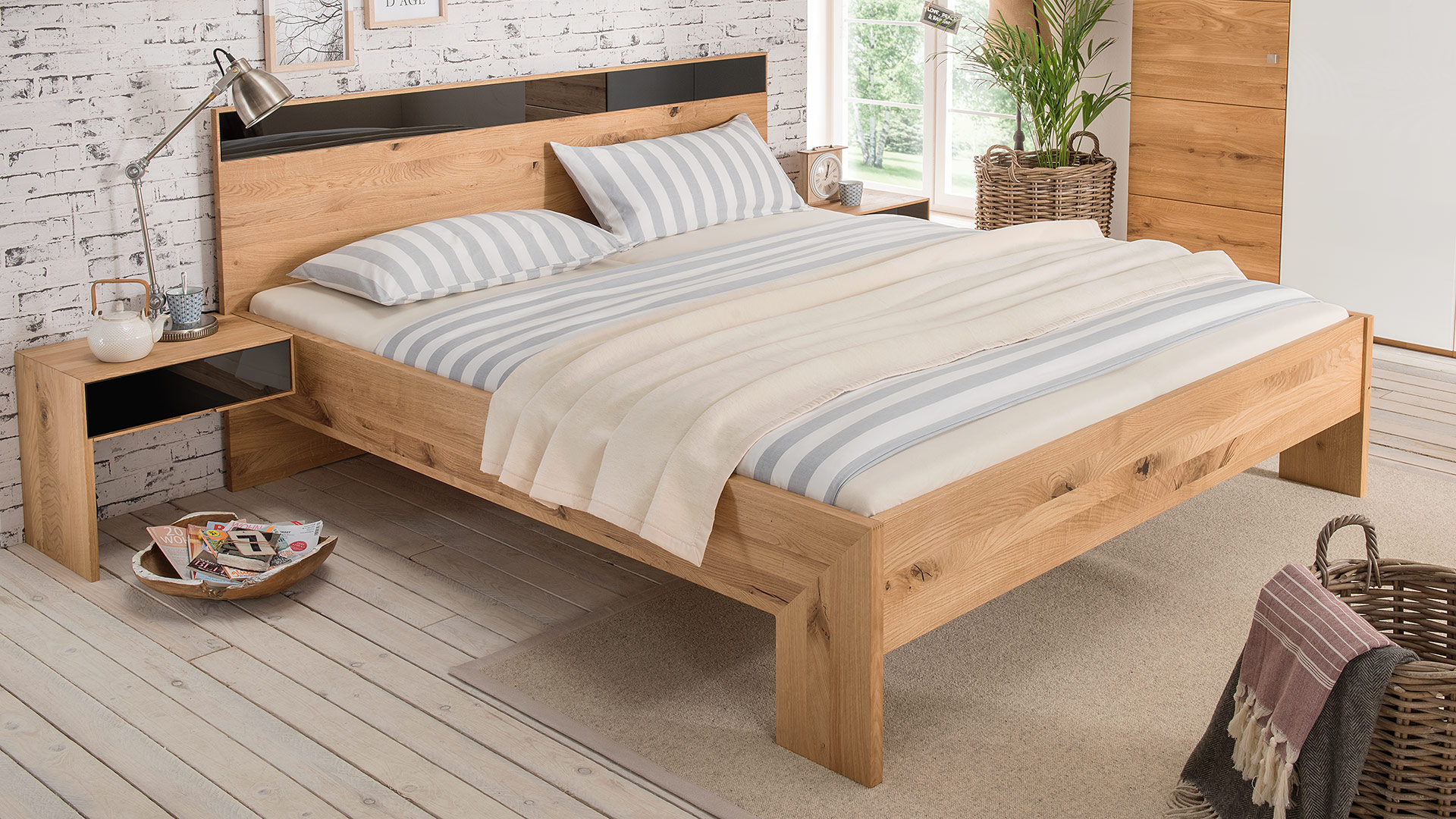 Einzelbett und Doppelbett "Rivaro 02"