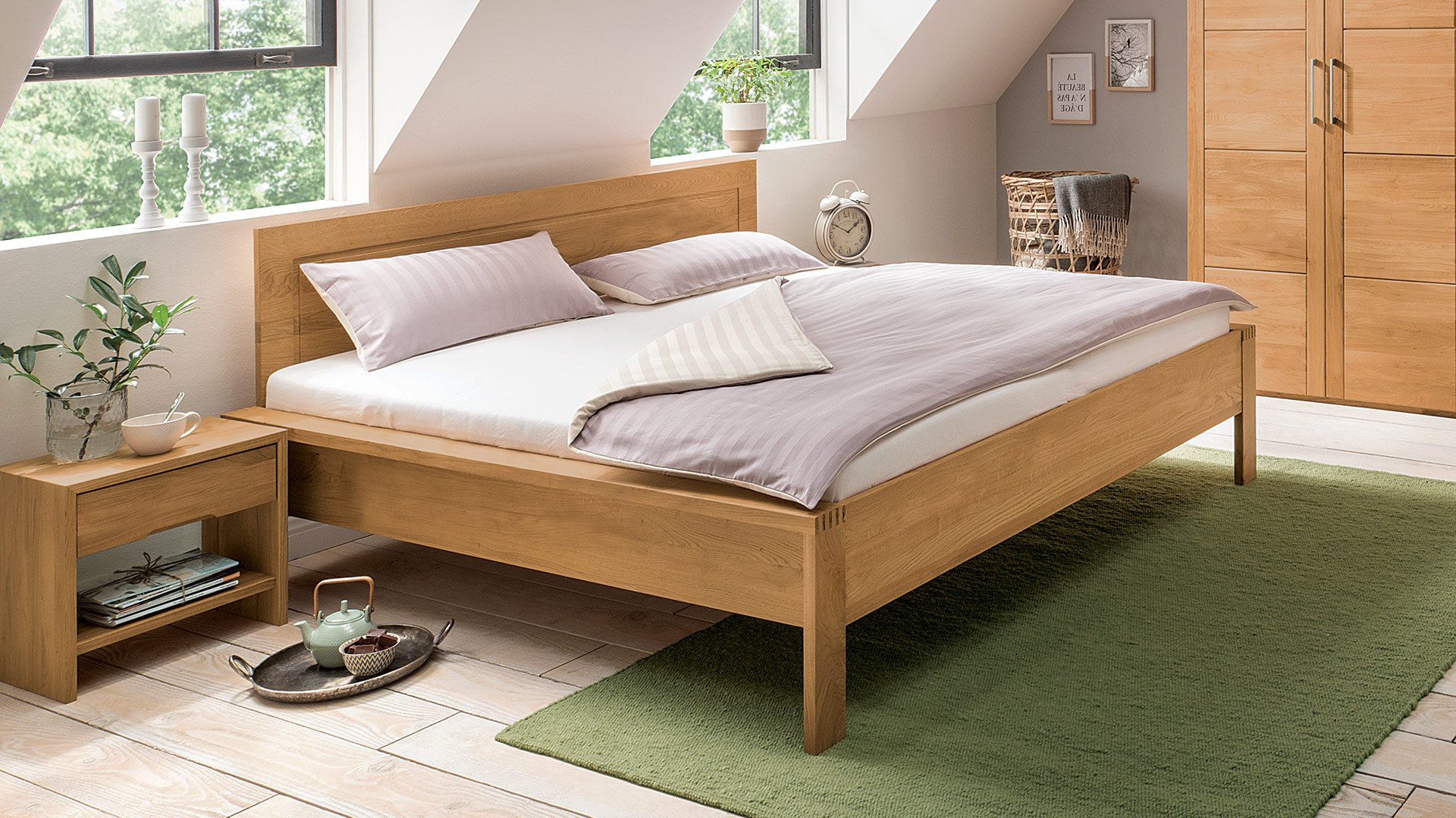 Massivholzbett "Malvesia" - metallfreies Bett aus Traditionsmanufaktur