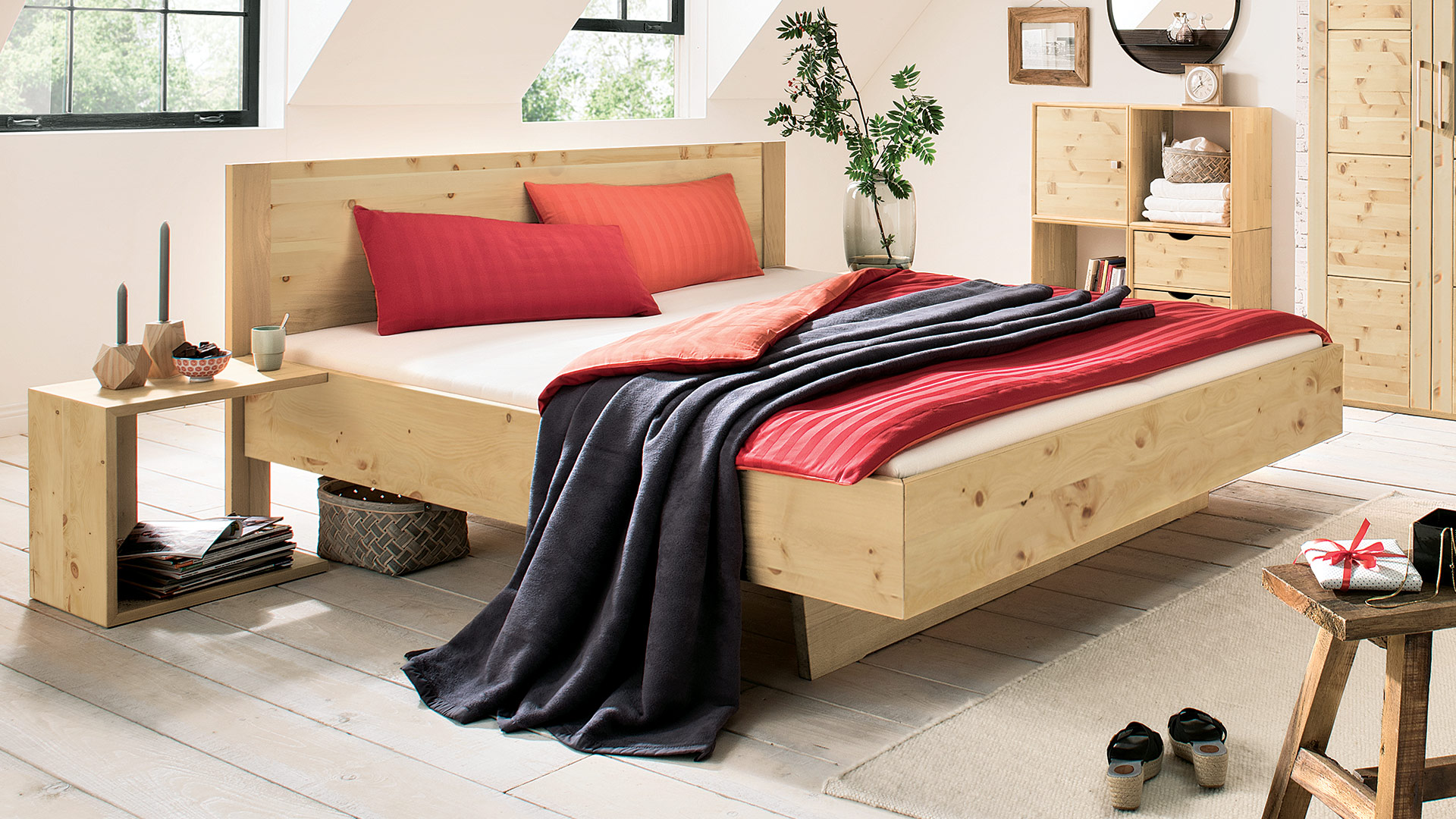 Einzelbett und Doppelbett "Tanara 01" - Zirbe