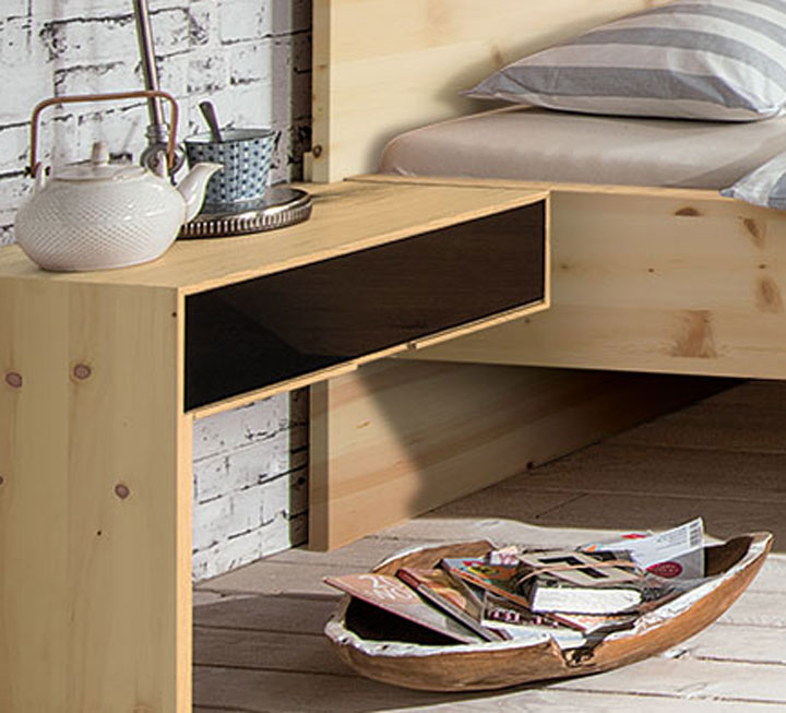 Nachttisch Rivaro in Zirbenholz Nachttisch Rivaro in Zirbenholz