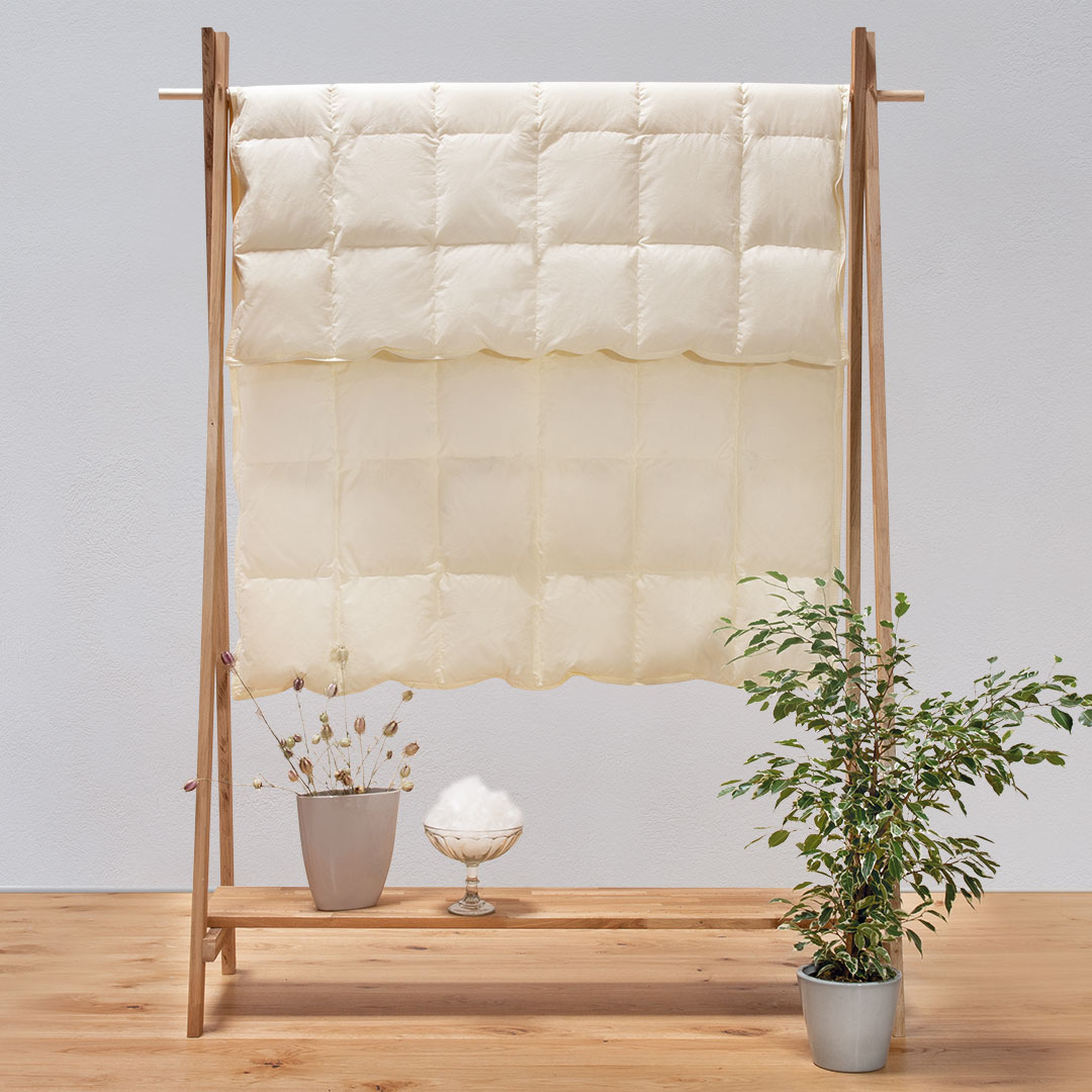 Daunen-Ultraleicht-Bettdecke "Ansara" | 135x200 cm | vegan | Bio-Material | Handgefertigt | schadstoffgeprüft | Bettdecken