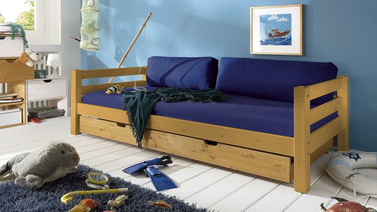 Mit dem Matratzenbezug, hier in marine, runden Sie die Sofa-Optik perfekt ab