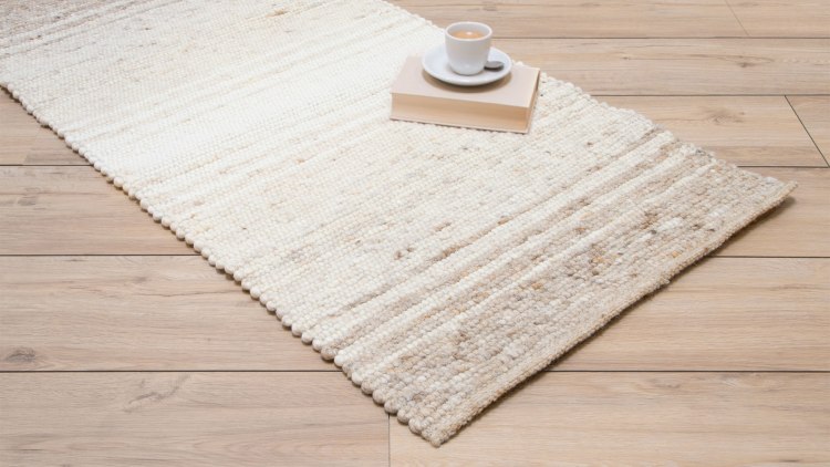 Corrida - hier in beige/weiß aus 100 Prozent Schafschurwolle, Made in Germany