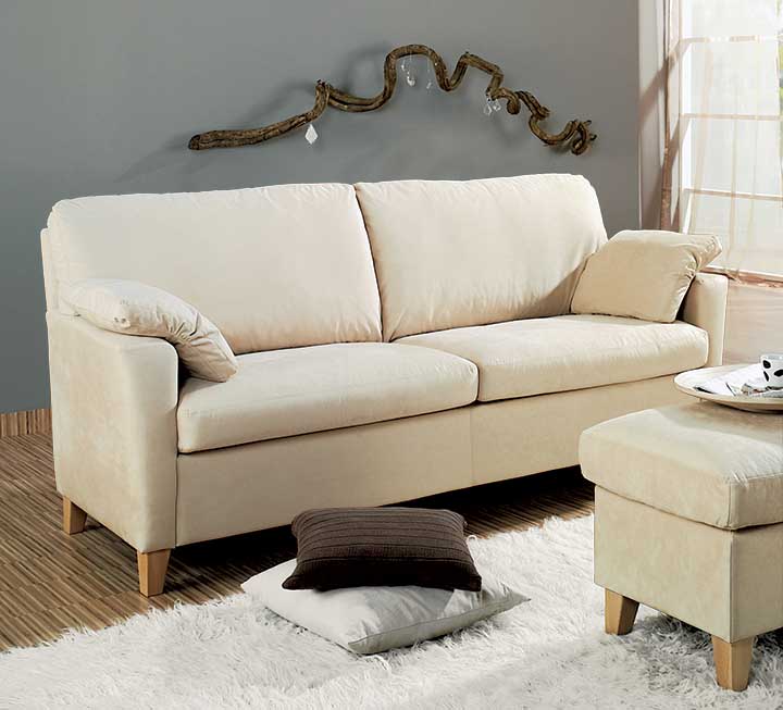 3-Sitzer-Couch mit Hocker 02, Stoff Credo snow, Füße Buche geölt 3-Sitzer-Couch mit Hocker 02, Stoff Credo snow, Füße Buche geölt