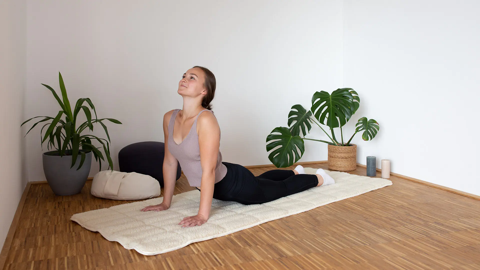Rutschfeste Yogamatte mit Schafschurwoll-Füllung und Wollflor-Oberseite