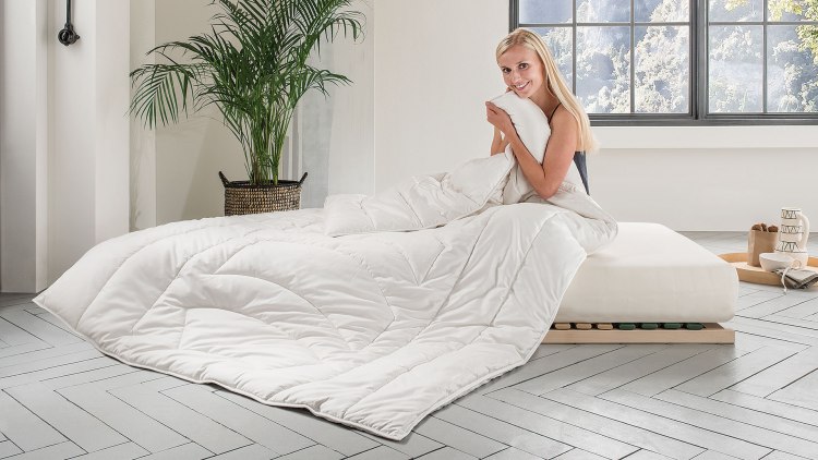 Ausgleichende Winterbettdecke aus edler Seide