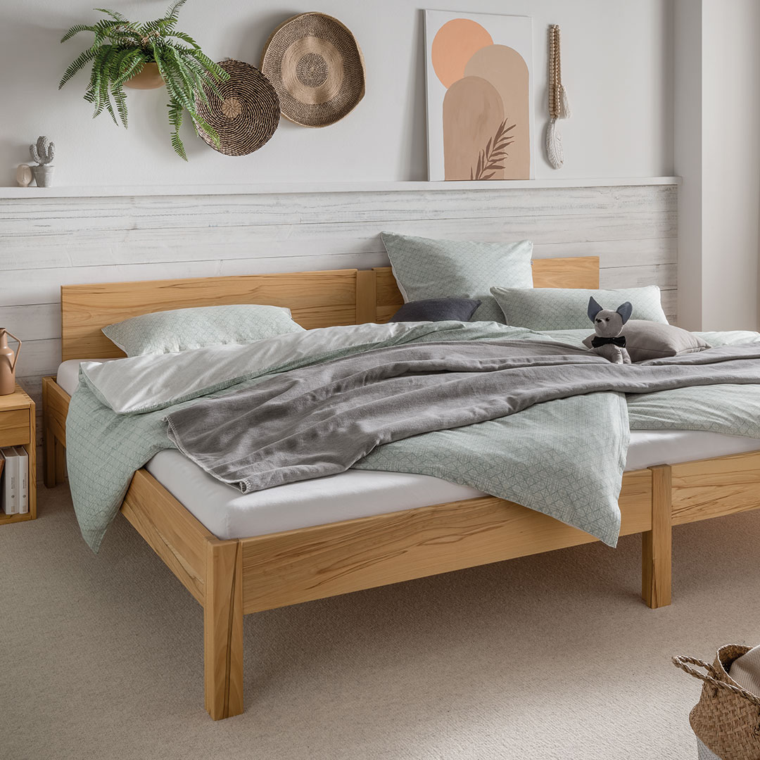 Familienbett "Familia" | 240x200 cm | Buche, geölt | Bio-Material | Handgefertigt | mit Kopfteil | schadstoffgeprüft | Massivholzbetten