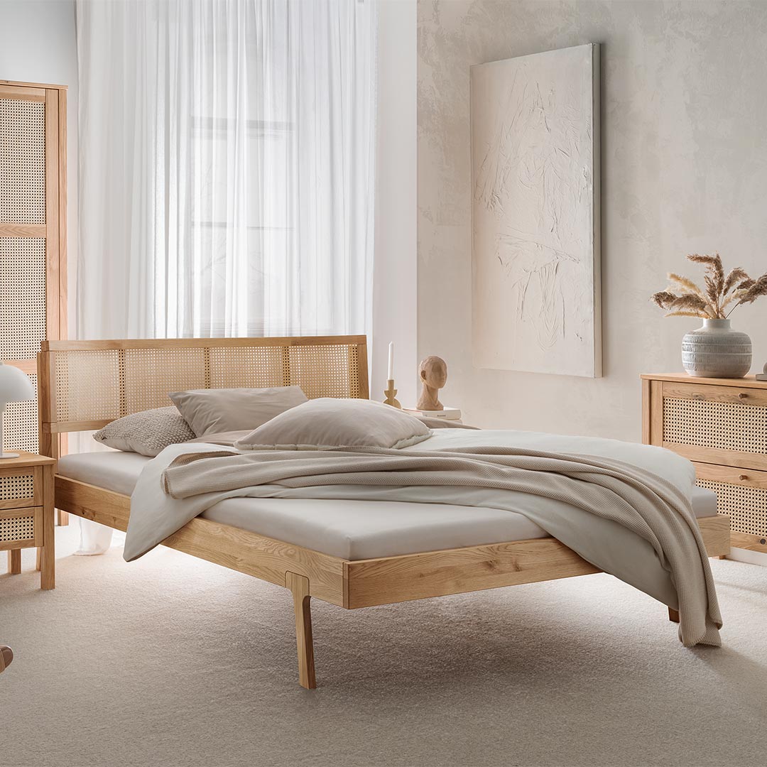 Massivholzbett "Belvedere" | 140x200 cm | Bio-Material | Handgefertigt | schadstoffgeprüft | Massivholzbetten