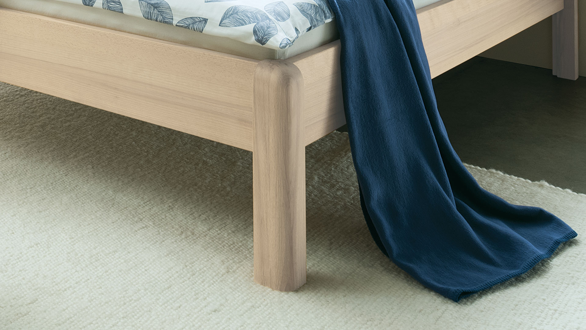 Massivholzbett "Siena" - komplett metallfreies Bett aus Massivholz