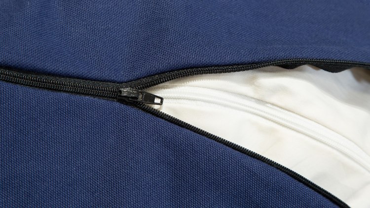 Schnelles und einfaches Abziehen und beziehen durch den praktischen Reißverschluss