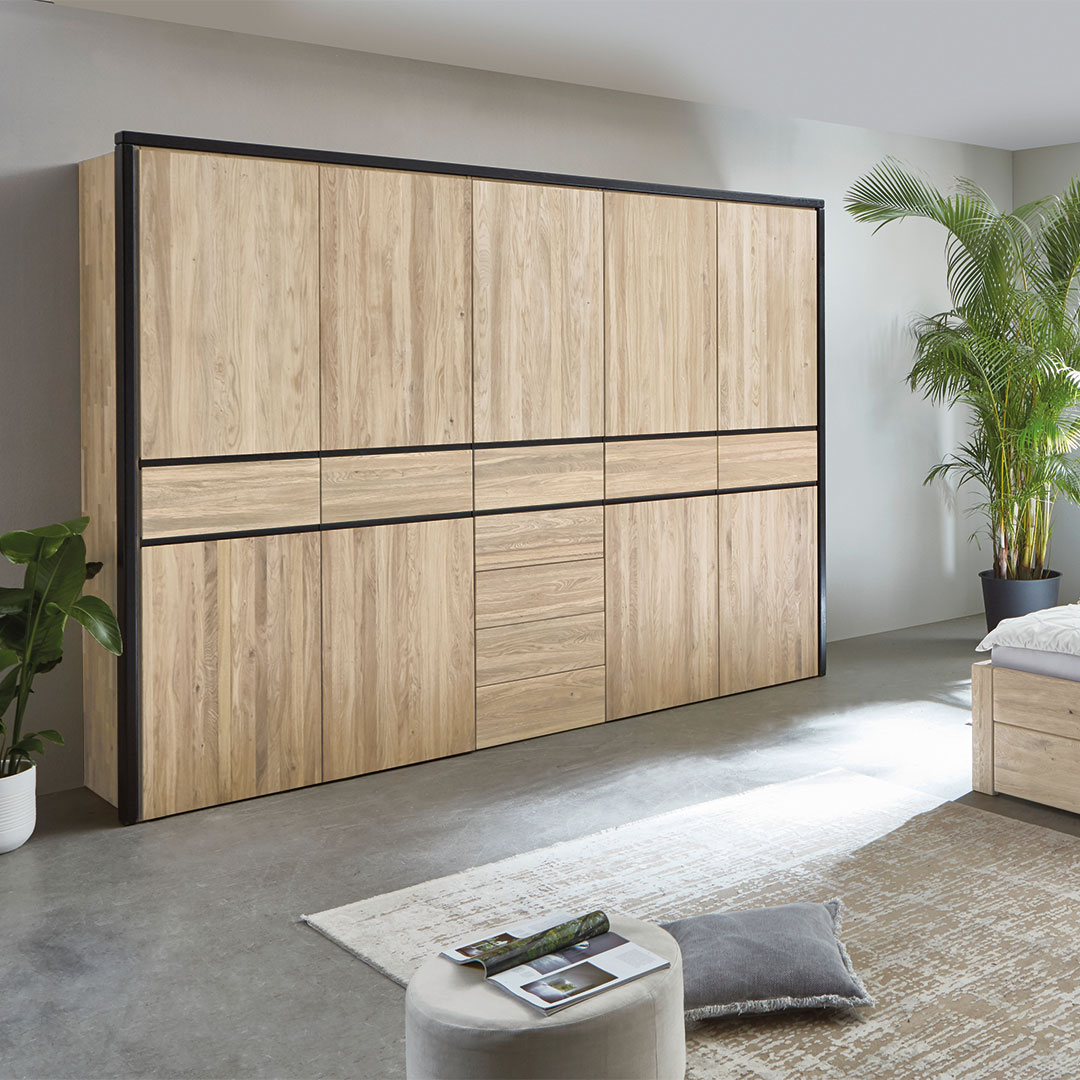 Drehtüren-Kleiderschrank "Tronco" | Wildeiche, bianco | Bio-Material | Handgefertigt | 5-türig mit Schubladen | schadstoffgeprüft | Massivholz-Kleiderschränke