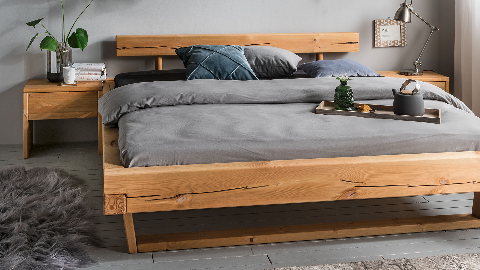 Nachttisch "Astilla" - massives Kiefernholz weiß-lasiert