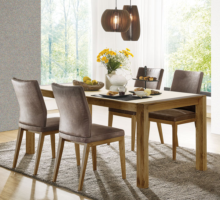 Moderner Materialmix: Massivholz mit Glasplatte, Wildeiche Moderner Materialmix: Massivholz mit Glasplatte, Wildeiche