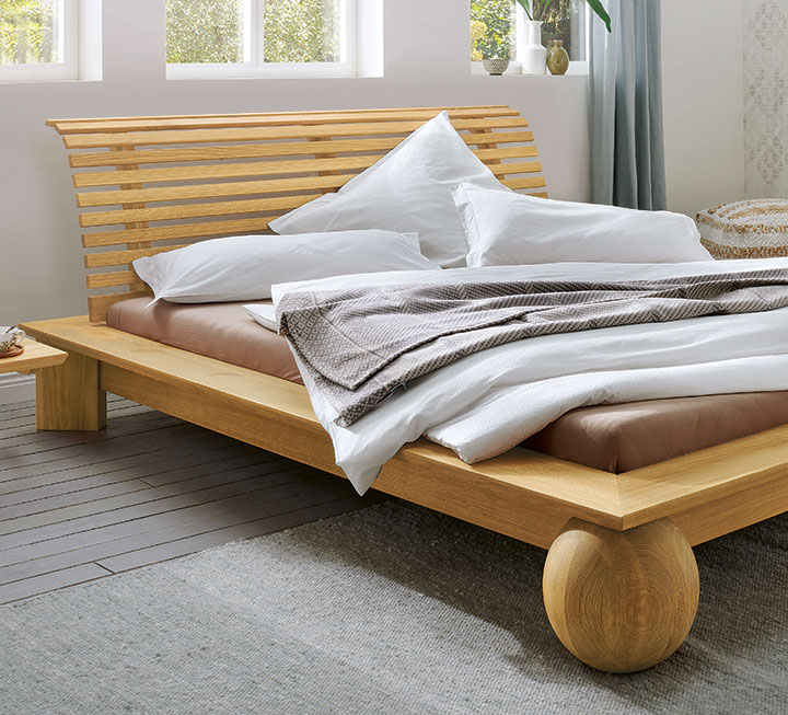Delango mit elegantem Sprossen-Kopfteil Delango mit elegantem Sprossen-Kopfteil