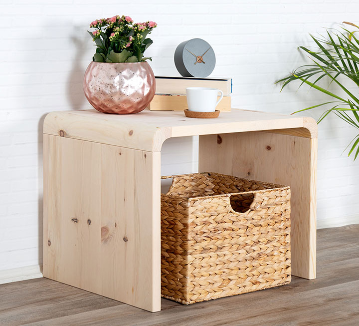 Massivholz-Nachttisch mit harmonisch abgerundeten Ecken Massivholz-Nachttisch mit harmonisch abgerundeten Ecken